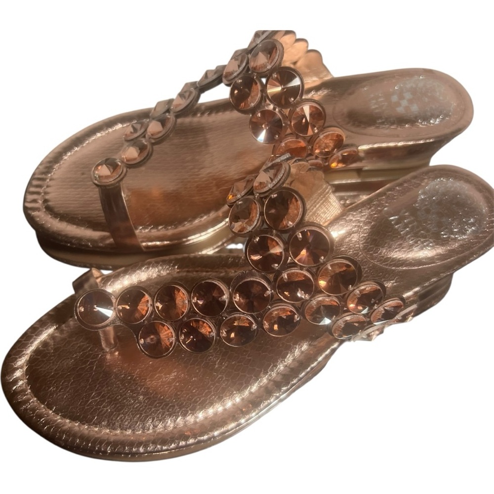 Vince Camuto Shimmering metallic rose gold Sandals size 7m cushioned rhinestones